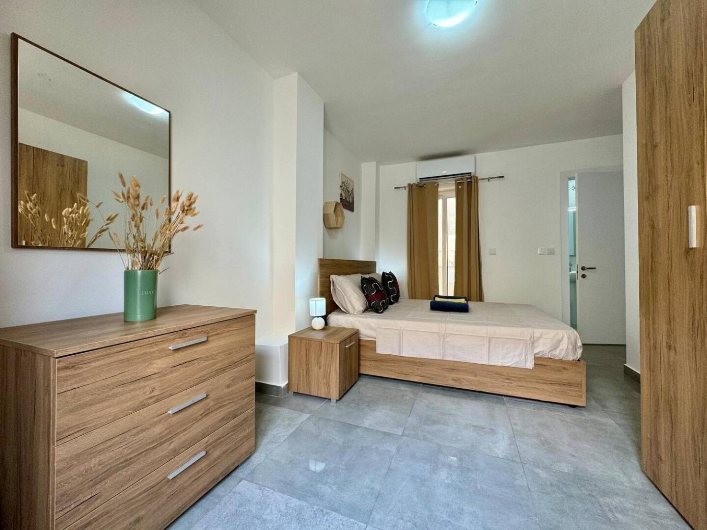 Mive-Delux Three Bedroom Apartment In Marsaskala Eksteriør billede